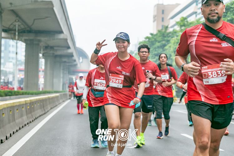 Race photo from ONE RUN 10 K
