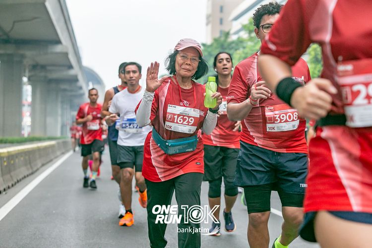 Race photo from ONE RUN 10 K