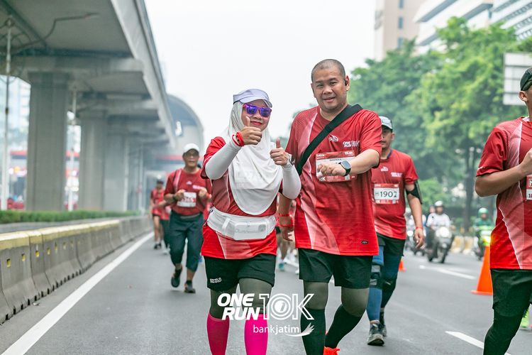 Race photo from ONE RUN 10 K