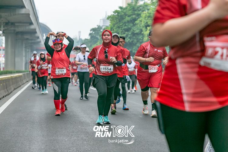 Race photo from ONE RUN 10 K