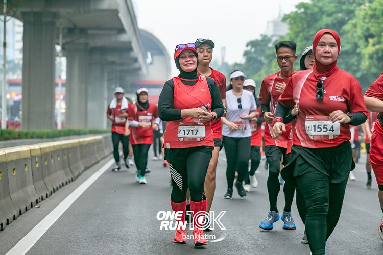 Race photo from ONE RUN 10 K