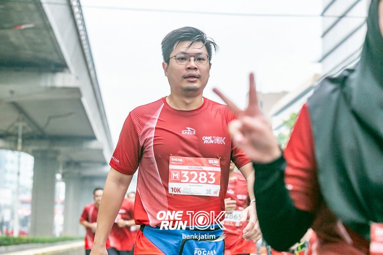 Race photo from ONE RUN 10 K
