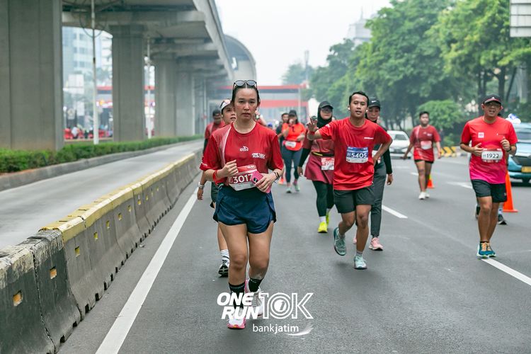 Race photo from ONE RUN 10 K