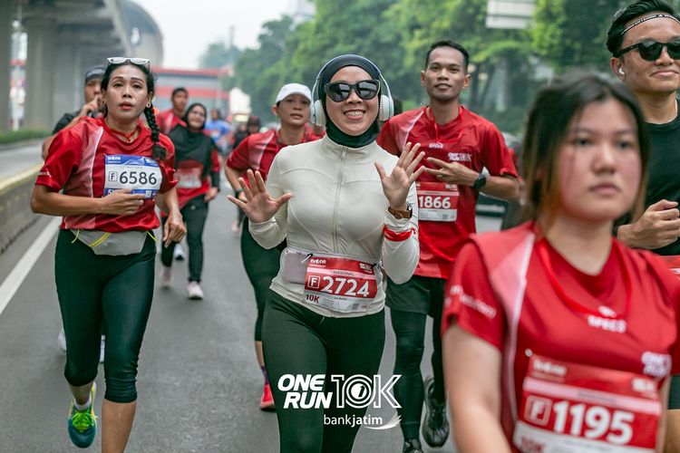 Race photo from ONE RUN 10 K