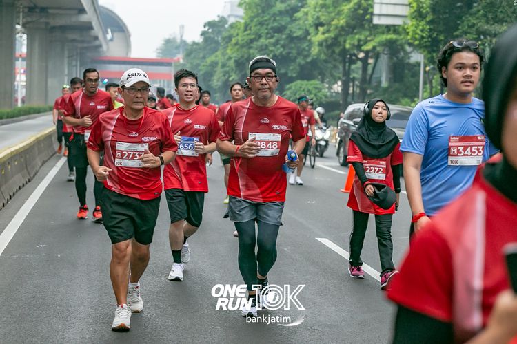 Race photo from ONE RUN 10 K