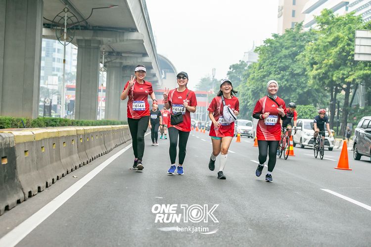 Race photo from ONE RUN 10 K