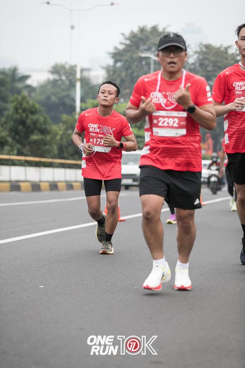 Race photo from ONE RUN 10K 2025