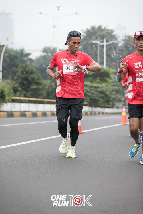 Race photo from ONE RUN 10K 2025