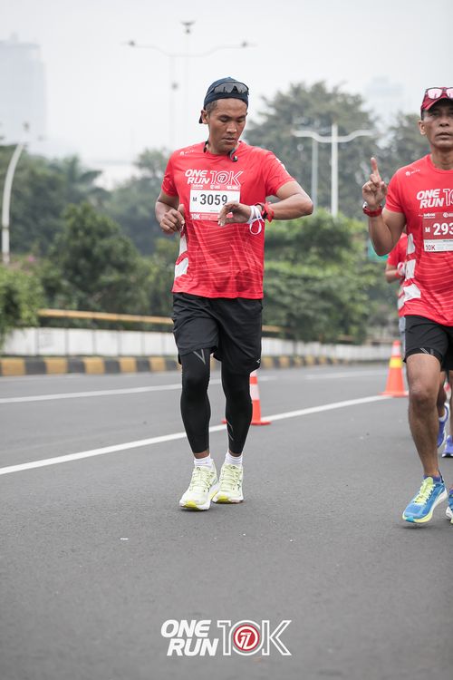 Race photo from ONE RUN 10K 2025