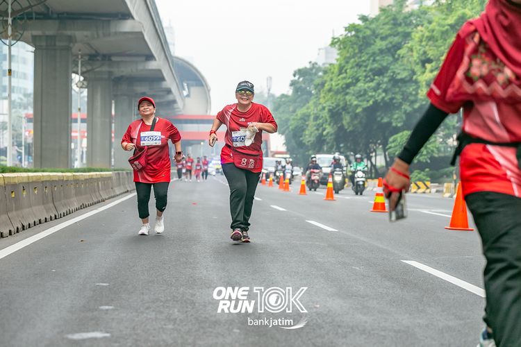 Race photo from ONE RUN 10 K