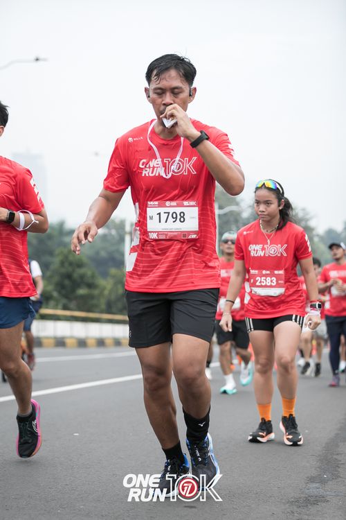 Race photo from ONE RUN 10K 2025