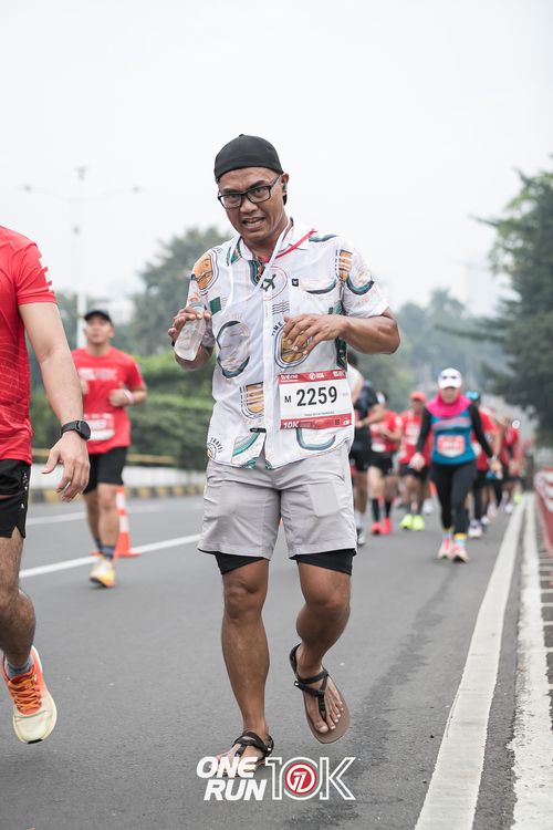 Race photo from ONE RUN 10K 2025