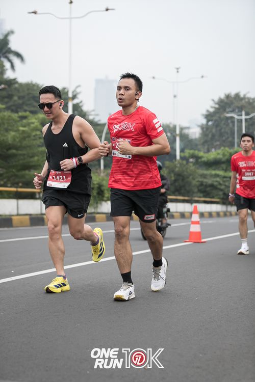 Race photo from ONE RUN 10K 2025