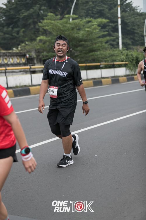 Race photo from ONE RUN 10K 2025