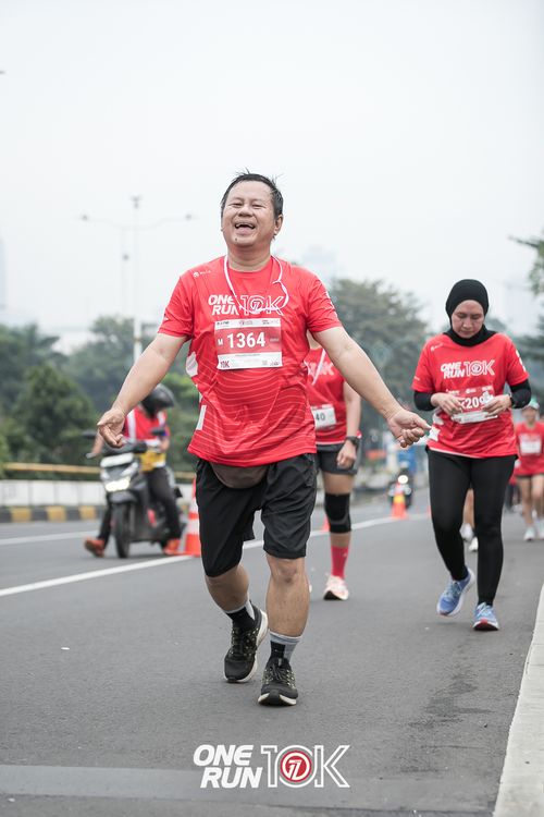 Race photo from ONE RUN 10K 2025