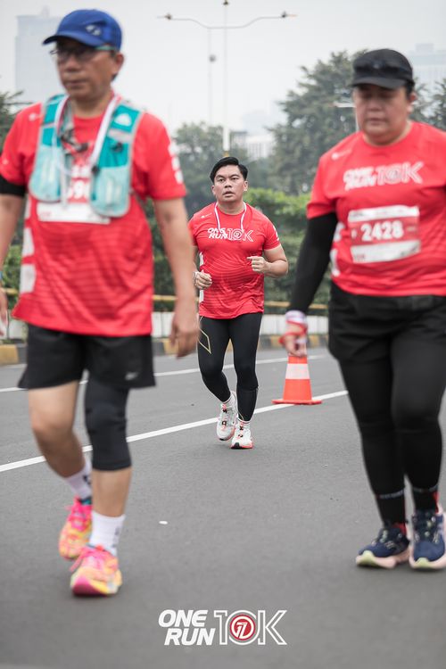Race photo from ONE RUN 10K 2025