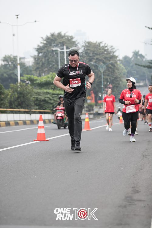 Race photo from ONE RUN 10K 2025