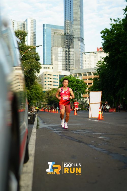 Race photo from Isoplus Run 2024 Surabaya