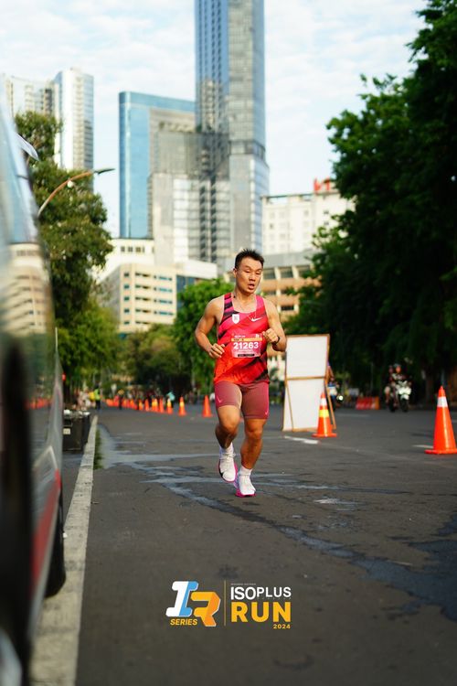 Race photo from Isoplus Run 2024 Surabaya