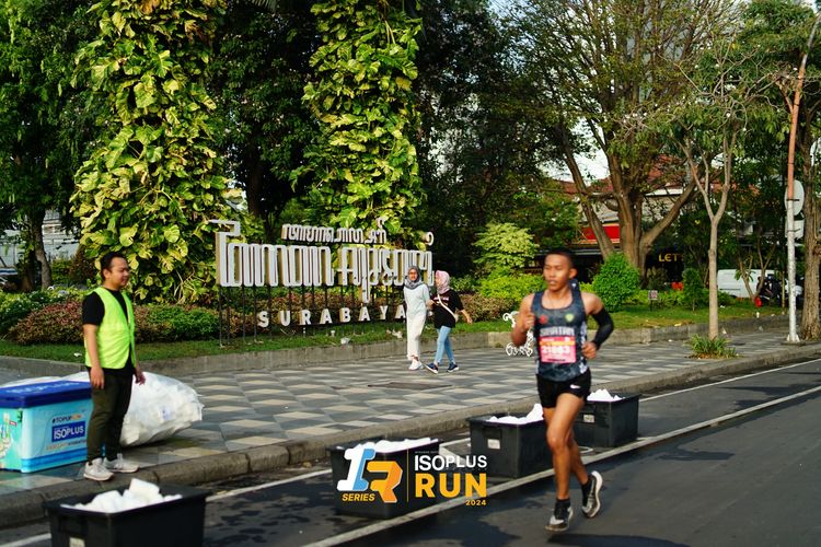Race photo from Isoplus Run 2024 Surabaya