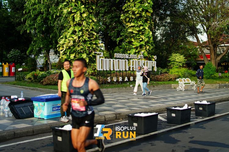 Race photo from Isoplus Run 2024 Surabaya