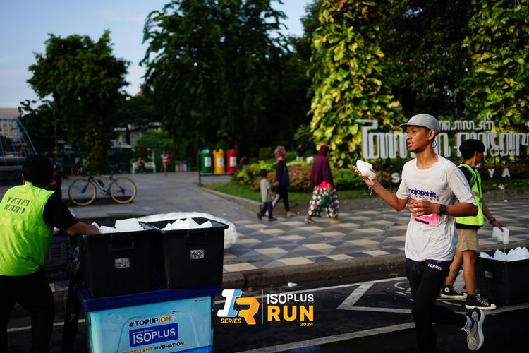 Race photo from Isoplus Run 2024 Surabaya
