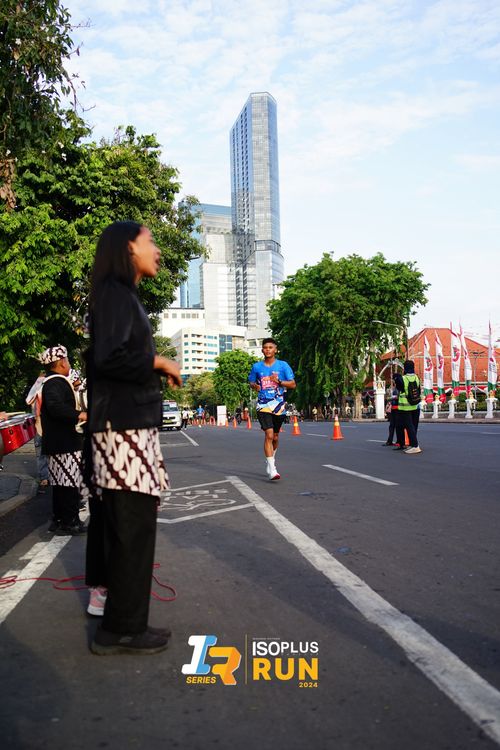 Race photo from Isoplus Run 2024 Surabaya