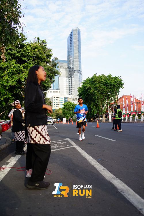 Race photo from Isoplus Run 2024 Surabaya