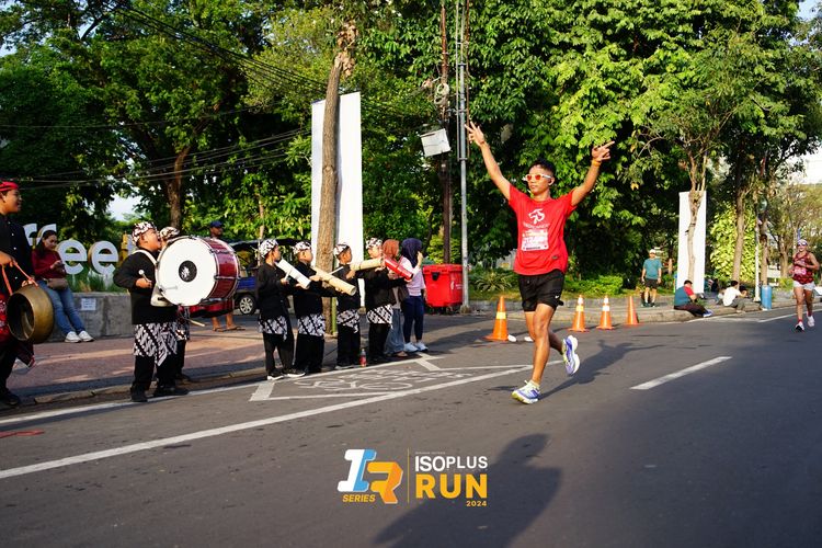 Race photo from Isoplus Run 2024 Surabaya