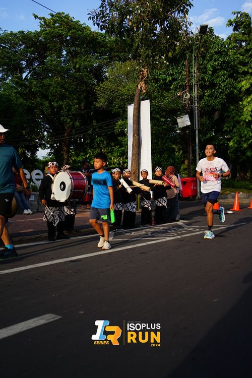 Race photo from Isoplus Run 2024 Surabaya