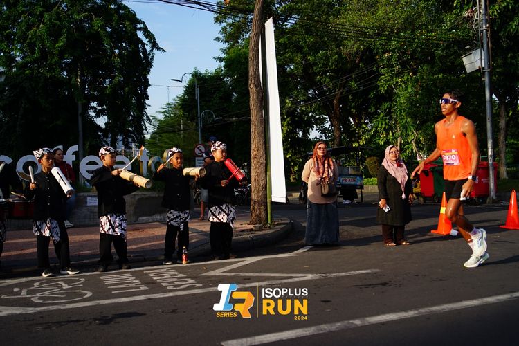 Race photo from Isoplus Run 2024 Surabaya