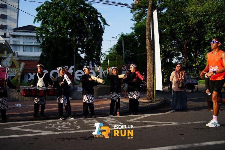 Race photo from Isoplus Run 2024 Surabaya