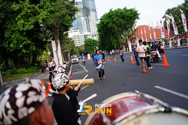 Race photo from Isoplus Run 2024 Surabaya