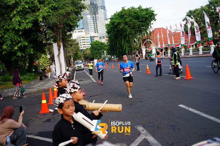 Race photo from Isoplus Run 2024 Surabaya