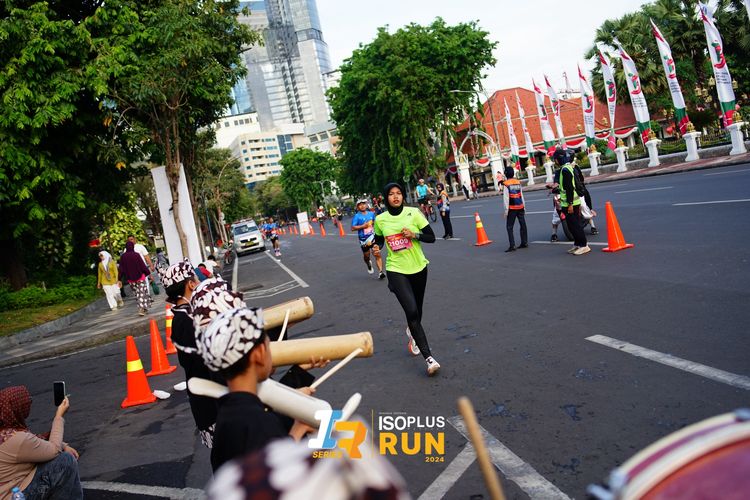 Race photo from Isoplus Run 2024 Surabaya