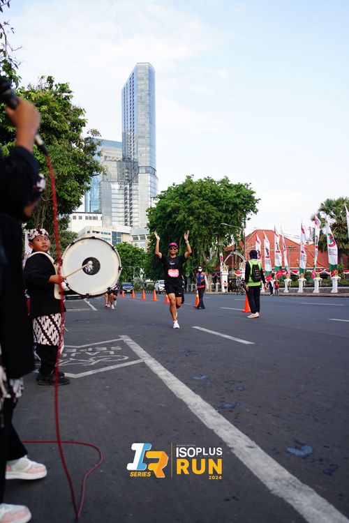 Race photo from Isoplus Run 2024 Surabaya