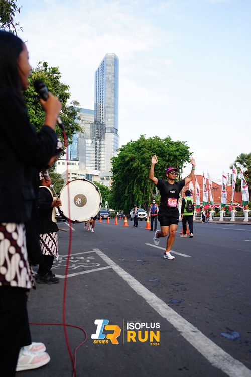 Race photo from Isoplus Run 2024 Surabaya