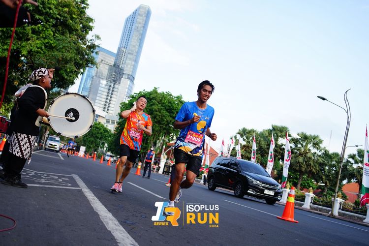Race photo from Isoplus Run 2024 Surabaya