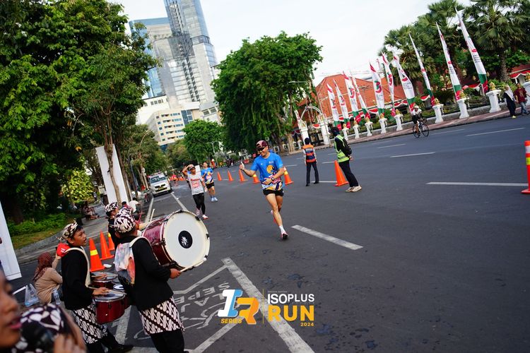 Race photo from Isoplus Run 2024 Surabaya