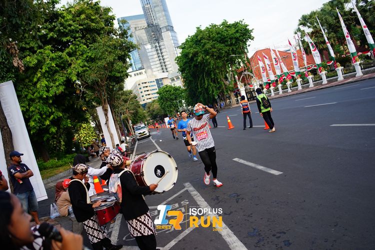 Race photo from Isoplus Run 2024 Surabaya