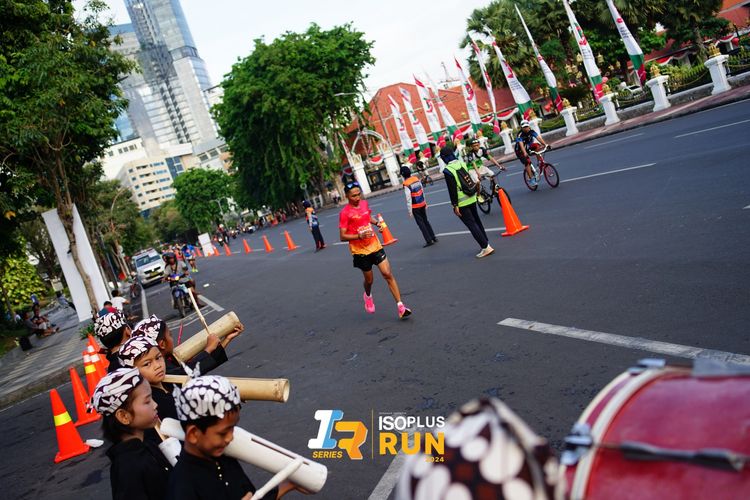 Race photo from Isoplus Run 2024 Surabaya