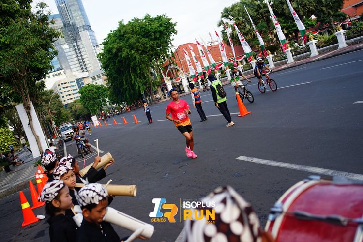Race photo from Isoplus Run 2024 Surabaya