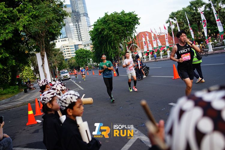 Race photo from Isoplus Run 2024 Surabaya