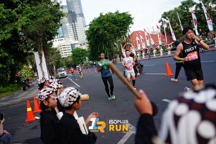 Race photo from Isoplus Run 2024 Surabaya