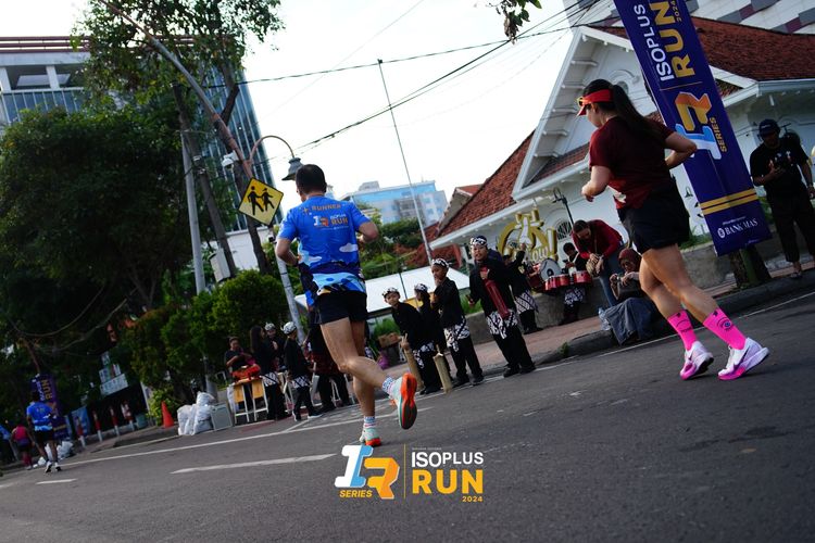 Race photo from Isoplus Run 2024 Surabaya