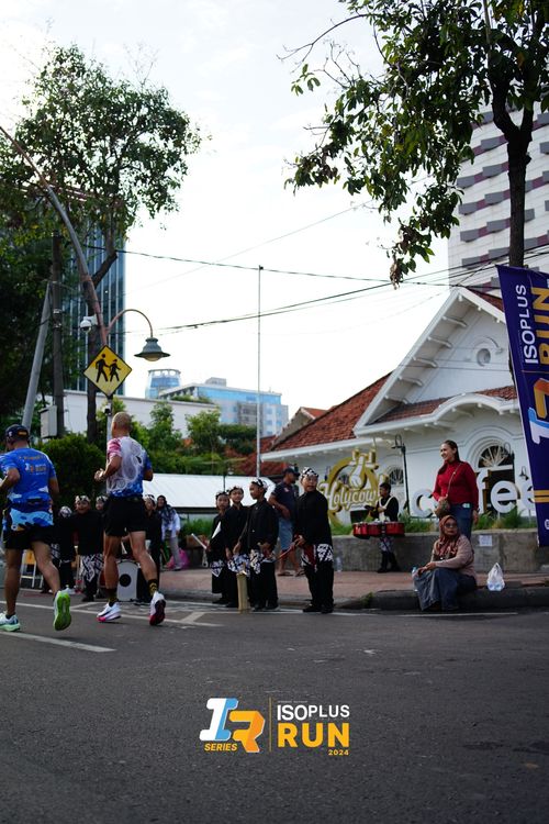Race photo from Isoplus Run 2024 Surabaya