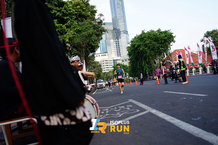Race photo from Isoplus Run 2024 Surabaya