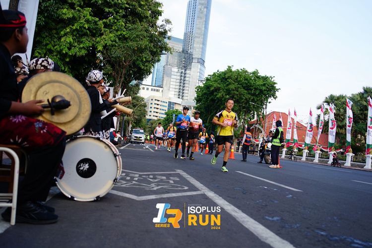 Race photo from Isoplus Run 2024 Surabaya