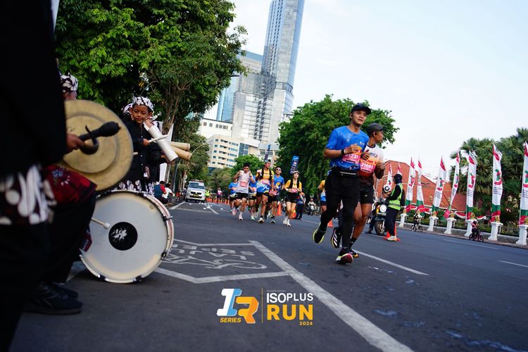 Race photo from Isoplus Run 2024 Surabaya