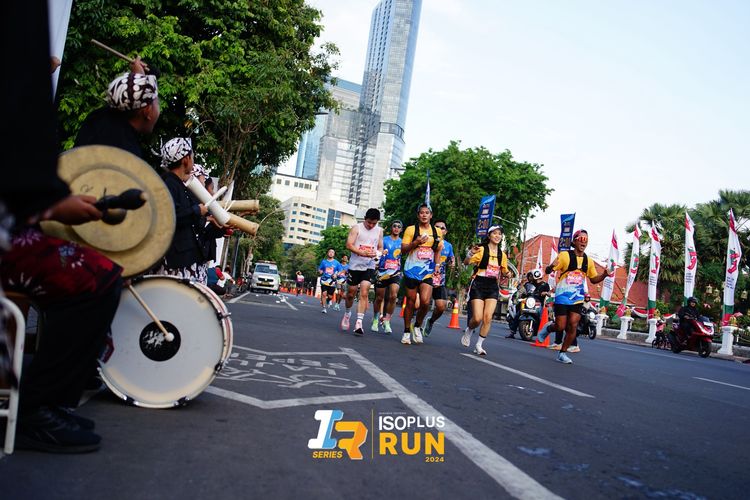 Race photo from Isoplus Run 2024 Surabaya